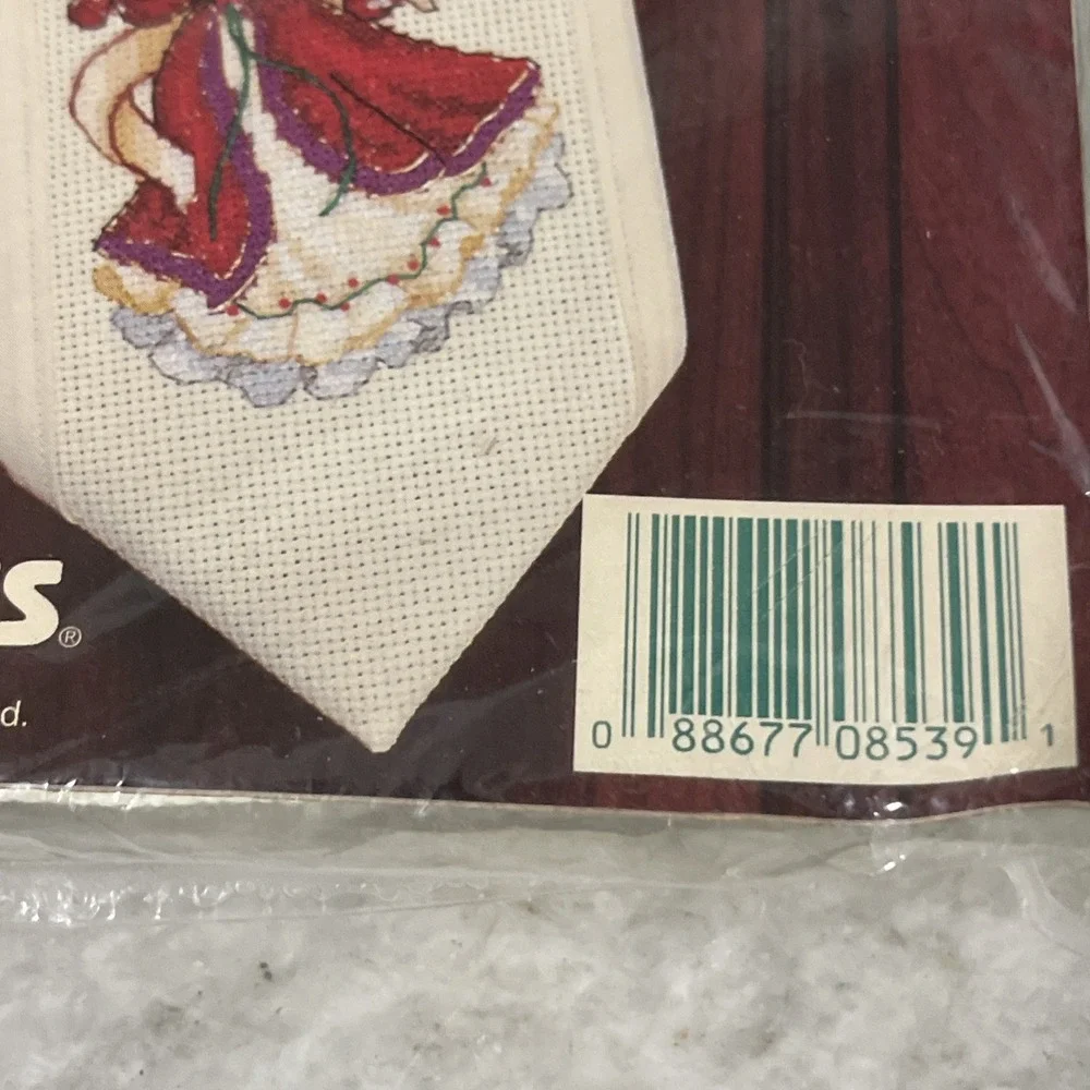 Dimensions Cross Stitch Kit 8539 Front Door Bow Christmas 17